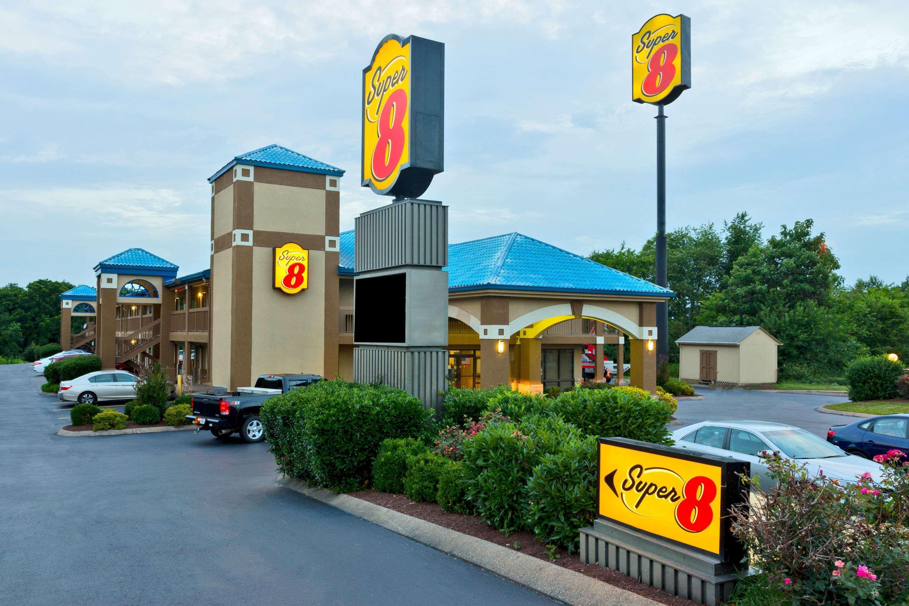 Super 8 By Wyndham Franklin Hwy 31 Hotel Exterior photo